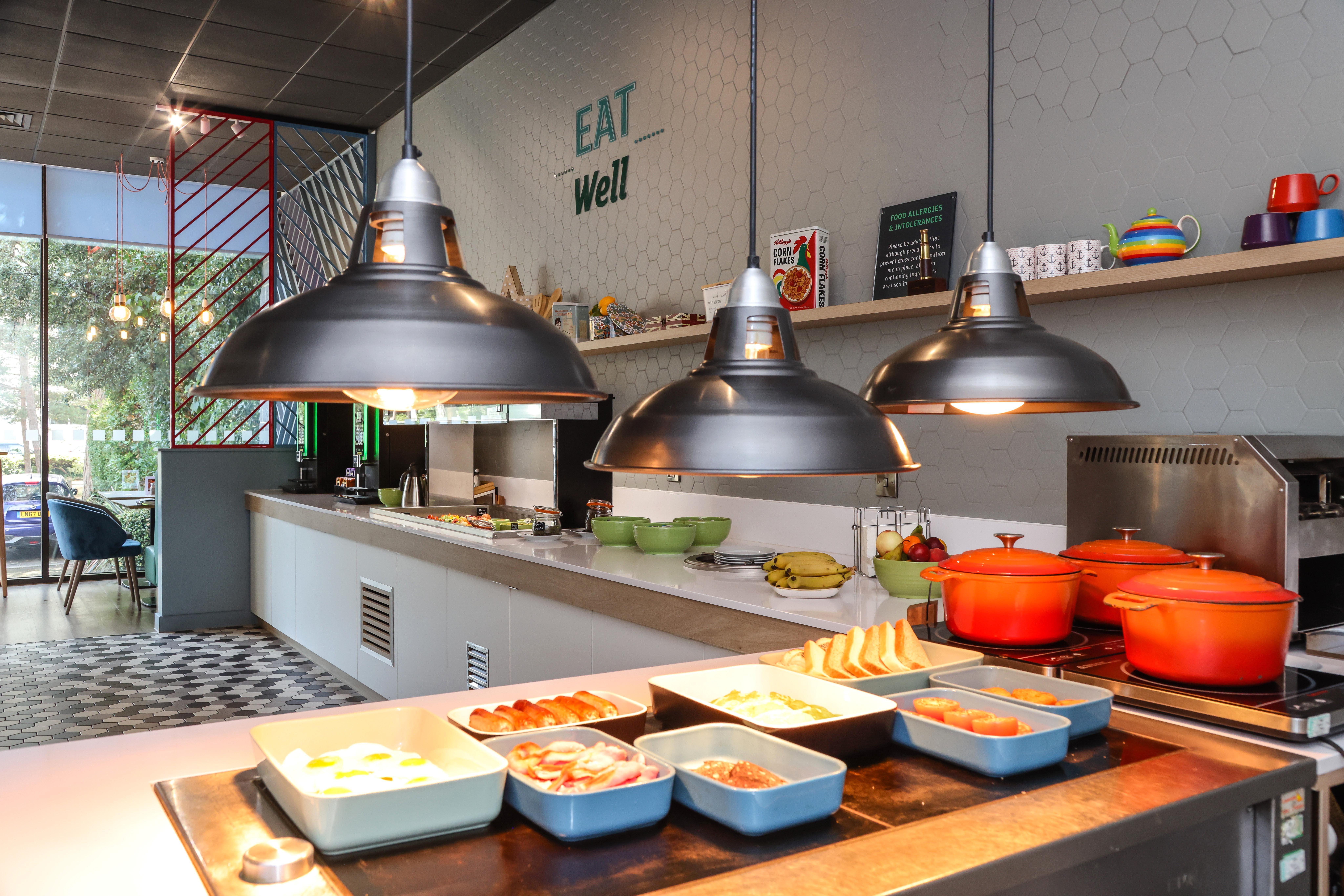 Holiday Inn Bournemouth By Ihg מראה חיצוני תמונה