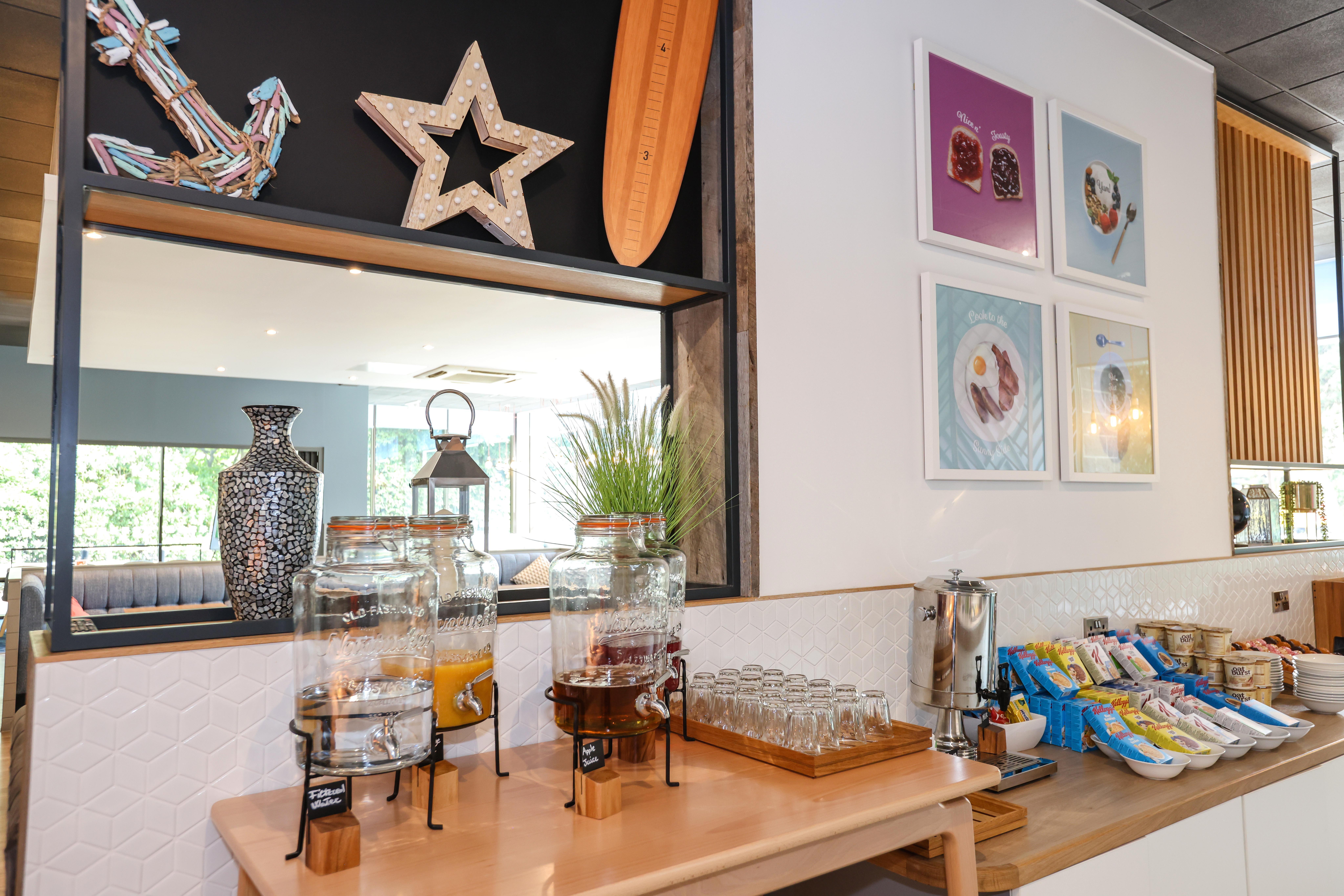 Holiday Inn Bournemouth By Ihg מראה חיצוני תמונה